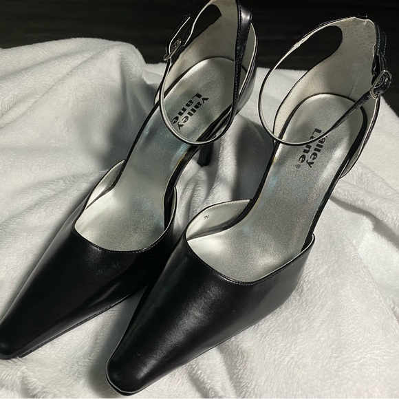 Vince Camuto Shoes - Vince Camuto Black Ankle Strap Heels